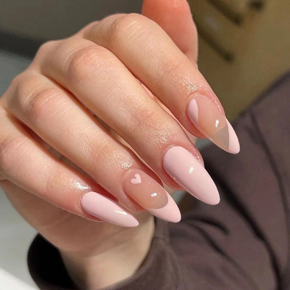 24 Pcs Artificial Wavy Line Long Round Almond False Nails Wearable French Fake Nails Full Cover Nail Tips Press On Nails