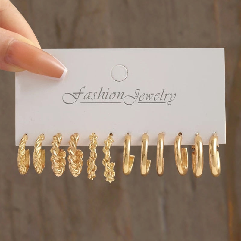 17KM Butterfly Twist Hoop Earrings Set Heart Hollow Dangle Earrings for Women Metal Gold Color Stud Earrings